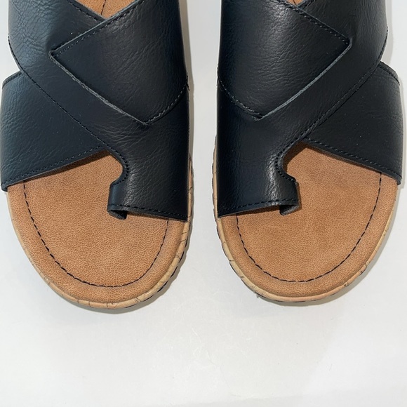 b.o.c. sandals wedge toe-loop black size 9 NWT - Picture 12 of 15
